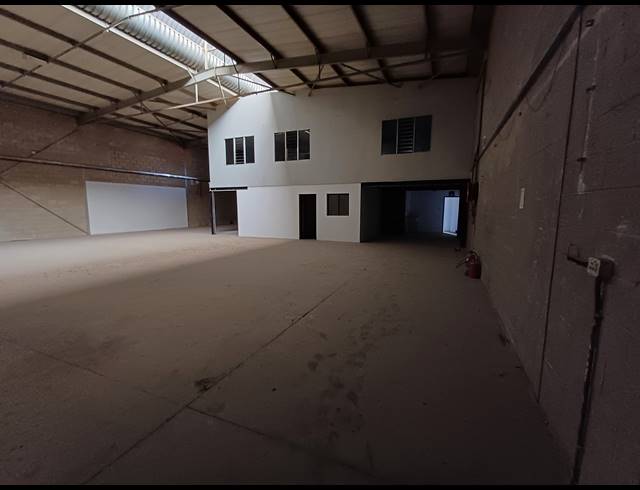 537M² MINI FACTORY TO LET IN KYA SANDS